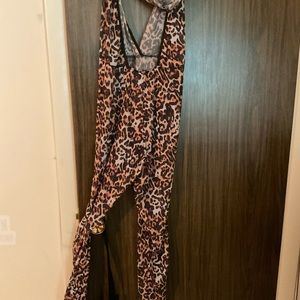 Sheer leopard print, open back hoodie, run small fits like 1X